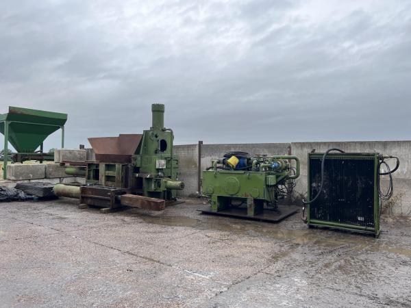 Harris scrap baler Ferrous scrap metal